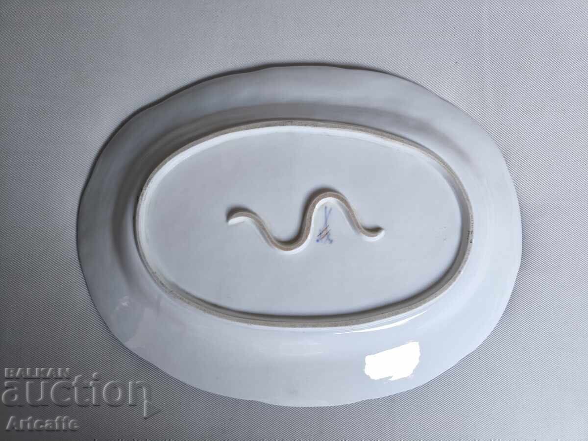 Delivery of Oval Meissen Plate