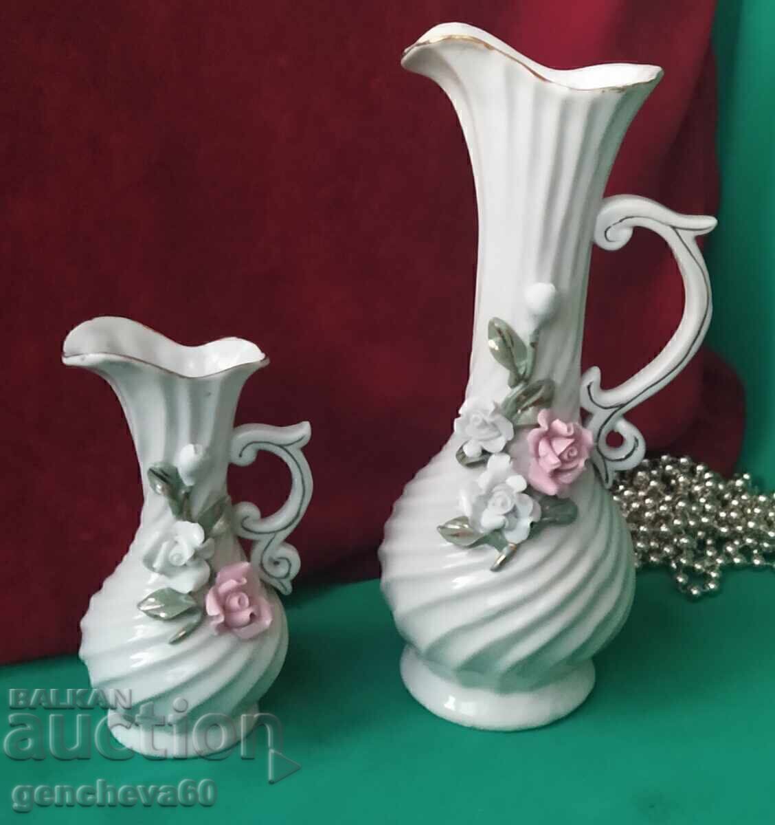 Livrarea LOT DE PORȚELAN Două porumbei și vaze frumoase Livrarea LOT DE PORȚELAN Două porumbei și vaze frumoase