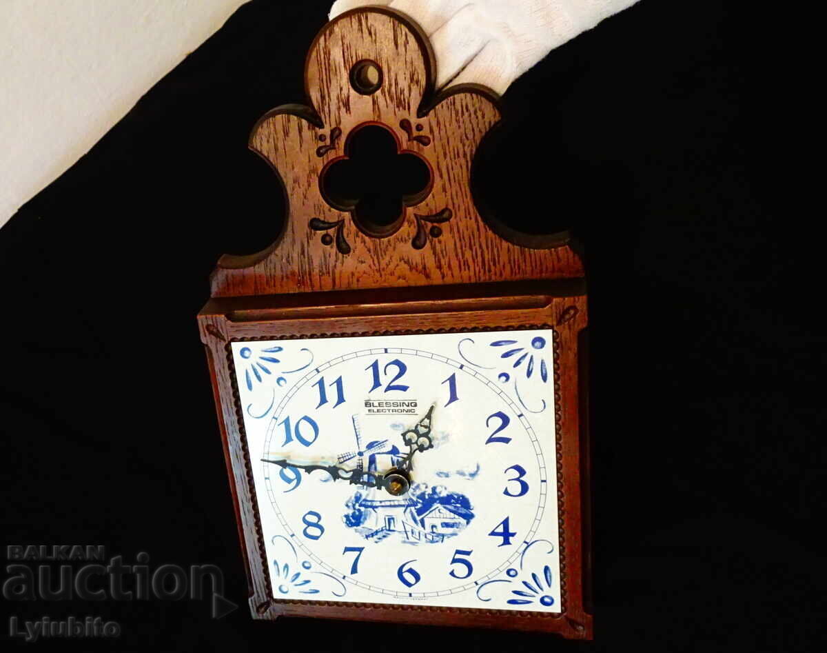 Ceas de perete german Blessing, pictat Delft Ceas de perete german Blessing, pictat Delft
