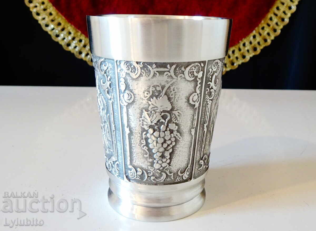 Tin cup for hunting, grapes, barley and hops with price 46.00 BGN | € 23.52 Tin cup for hunting, grapes, barley and hops with price 46.00 BGN | € 23.52