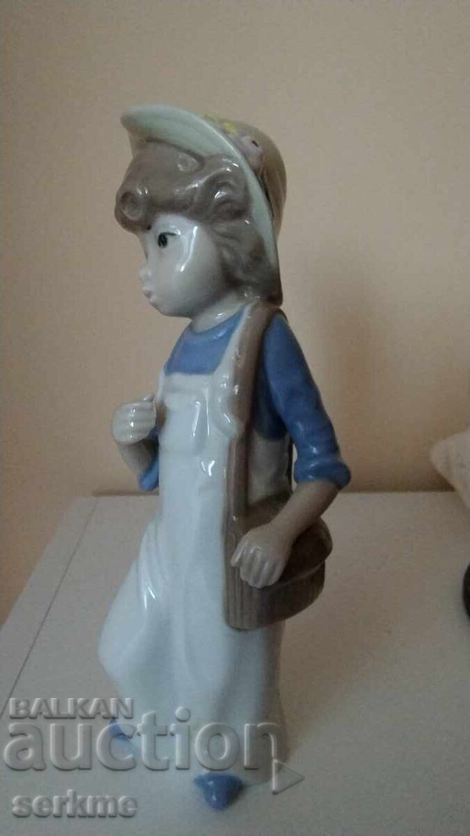 Φιγούρα από πορσελάνη - 5