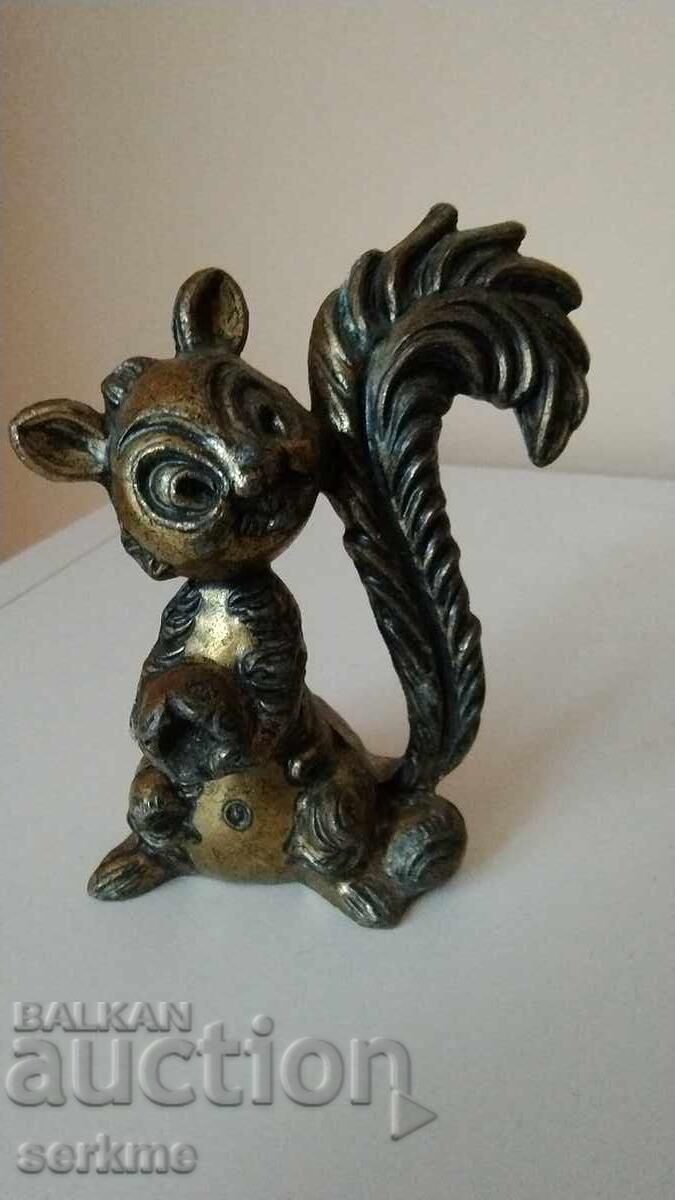 Metal figure Metal figure