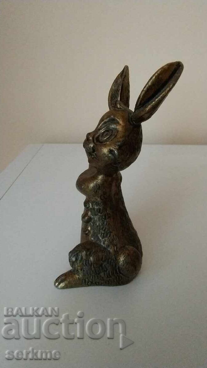 Livrarea Figura de metal