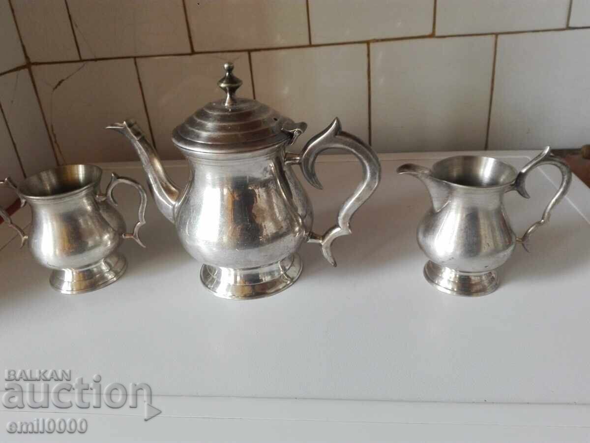 Colored metal tea set