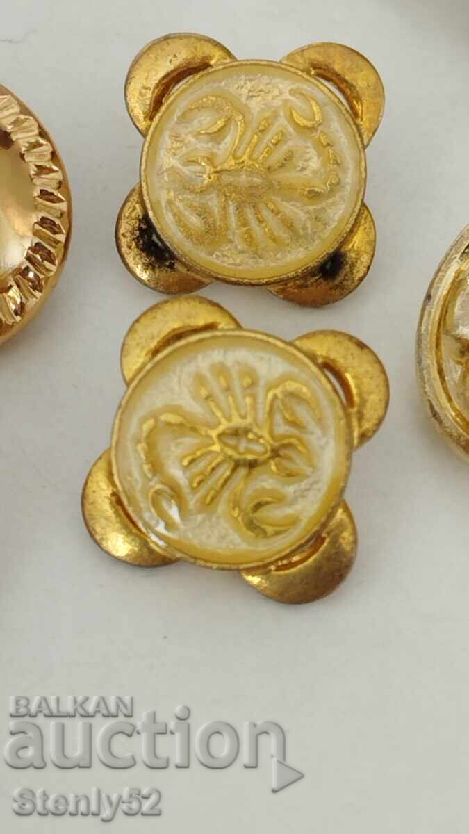 10 metal buttons with gold and silver shine with price 12.00 BGN | € 6.14 10 metal buttons with gold and silver shine with price 12.00 BGN | € 6.14