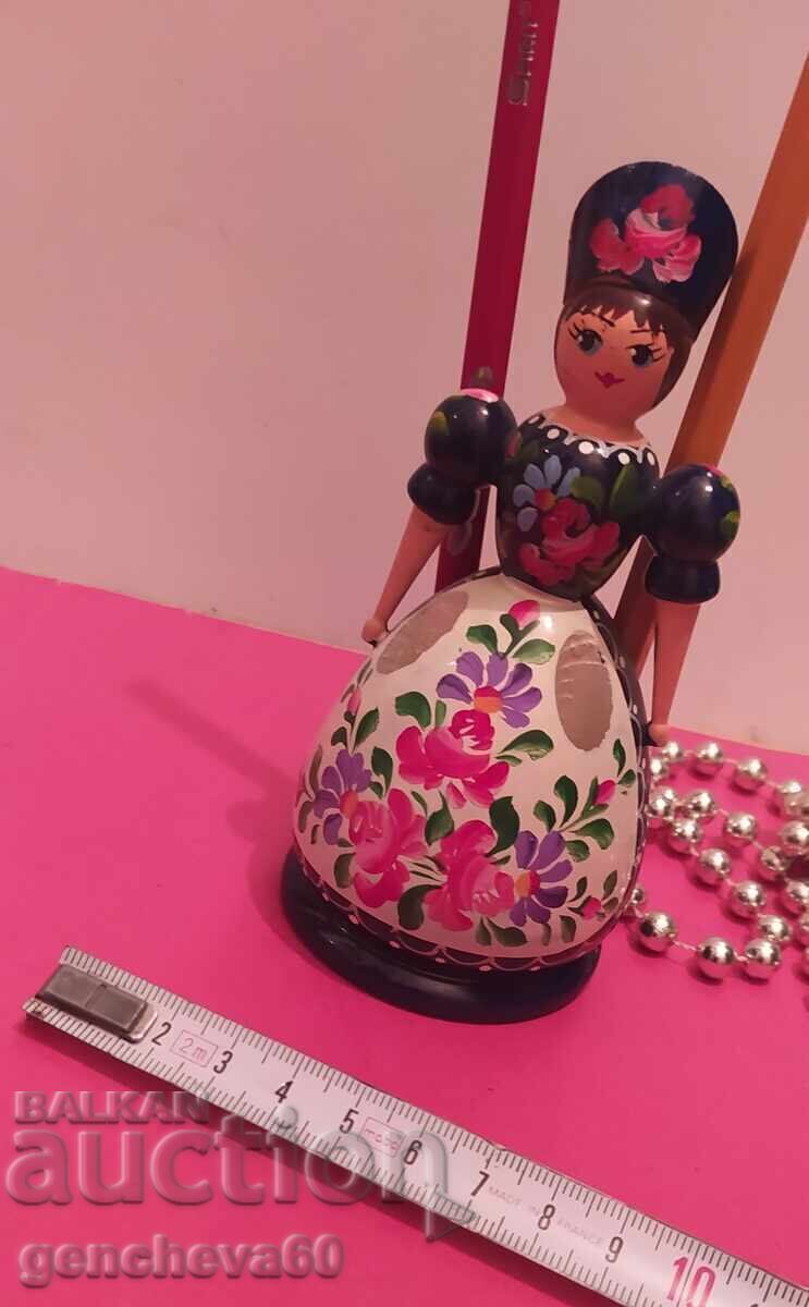 Δημοπρασία ΠΑΡΑΔΟΣΙΑΚΗ Ξύλινη Κούκλα Μολυβοθήκη