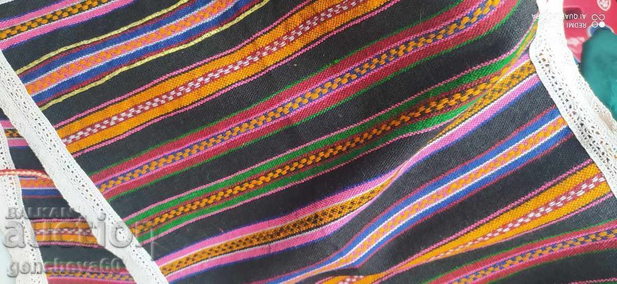 Două șorțuri autentice țesute manual - 6