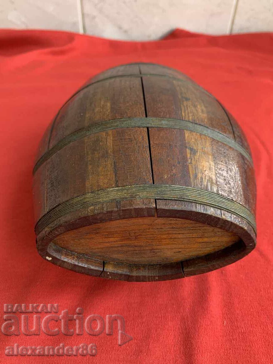 Auction Old wooden pavur Auction Old wooden pavur