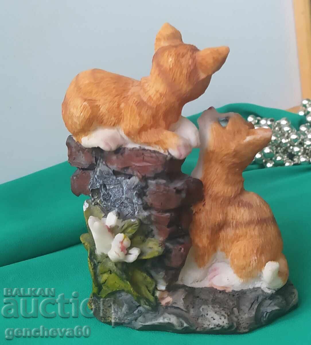 Delivery of Cat Figurine Statue