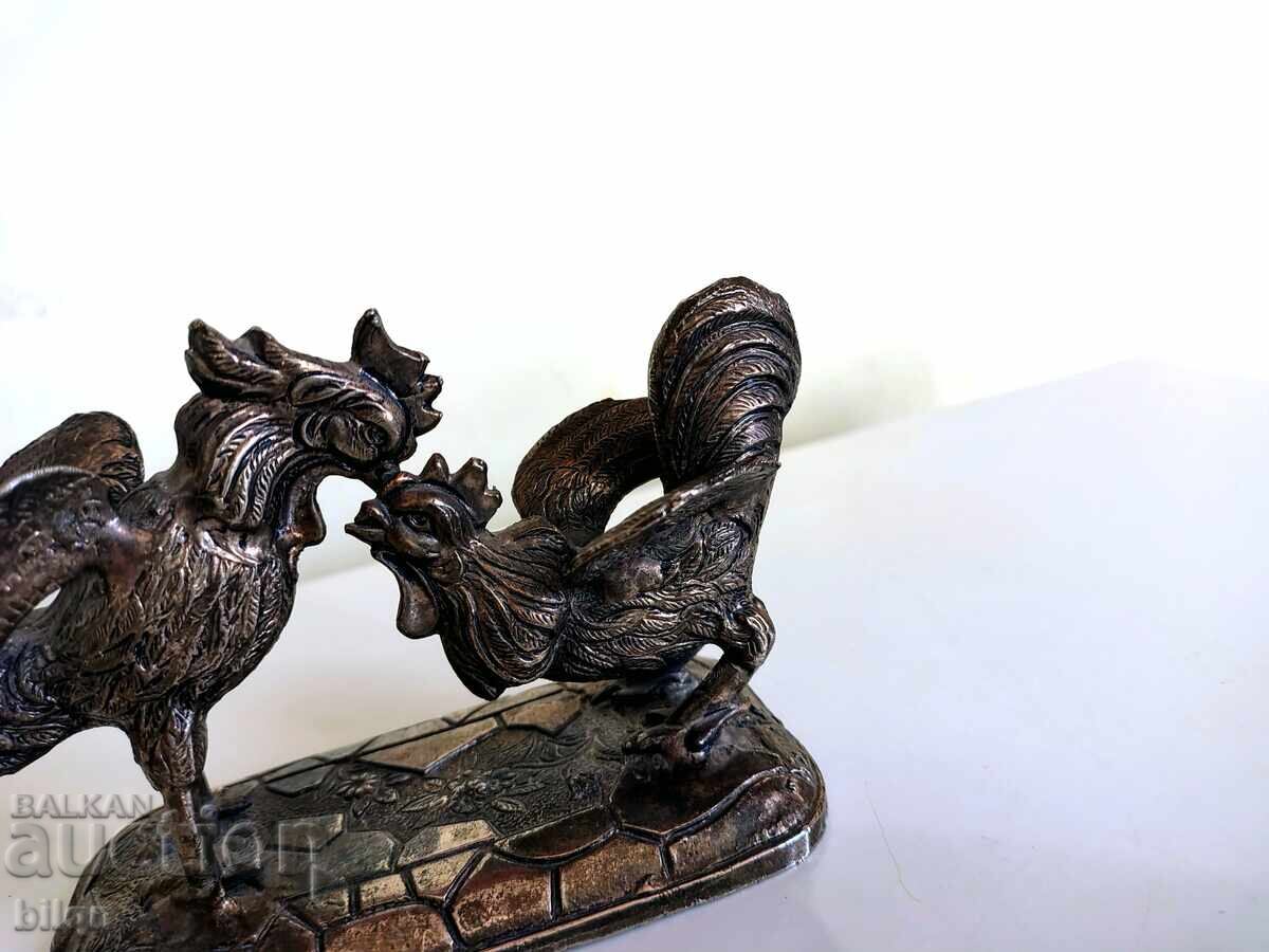 Auction Beautiful Collector's Figure Rooster and Hen Auction Beautiful Collector's Figure Rooster and Hen