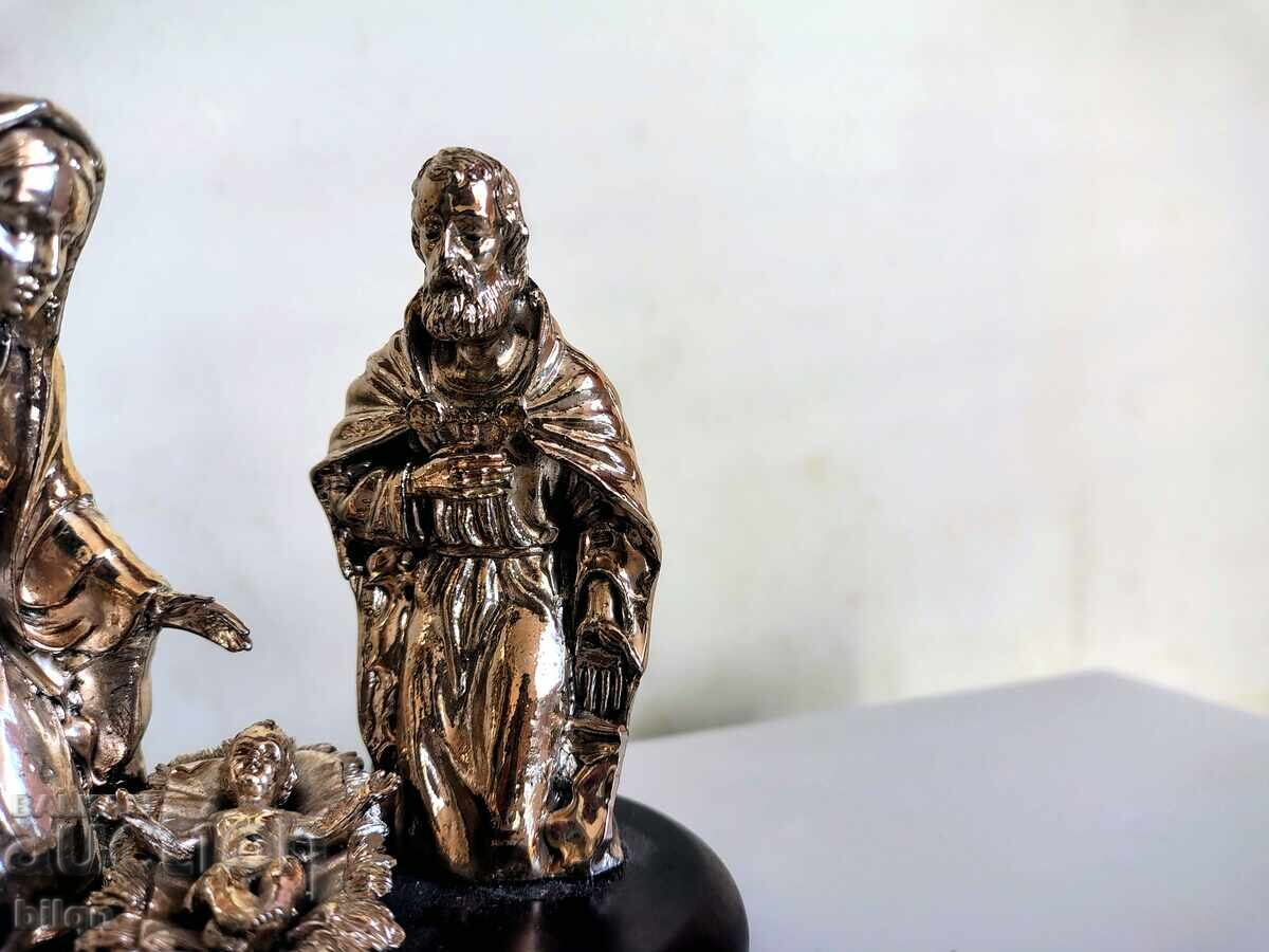 Доставка на Уникално Красива Посребрена Фигура-Рождество Христово Доставка на Уникално Красива Посребрена Фигура-Рождество Христово