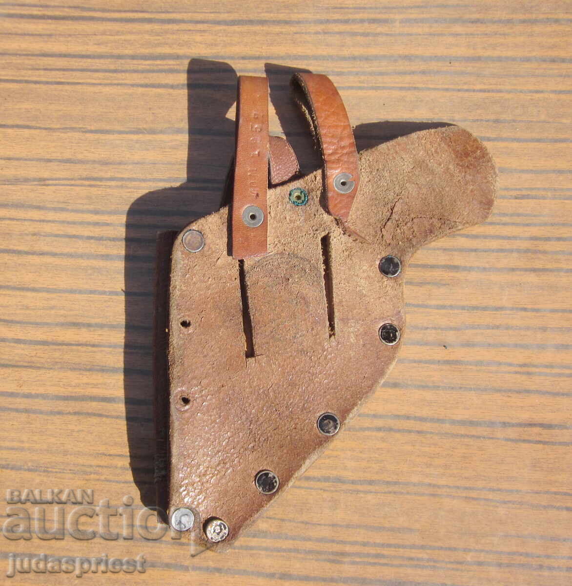 Δημοπρασία Παλιό δερμάτινο θήκη πιστολιού, έτους 1957 Δημοπρασία Παλιό δερμάτινο θήκη πιστολιού, έτους 1957