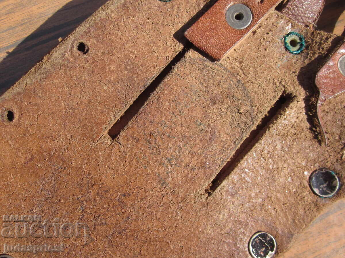 Παράδοση Παλιό δερμάτινο θήκη πιστολιού, έτους 1957 Παράδοση Παλιό δερμάτινο θήκη πιστολιού, έτους 1957