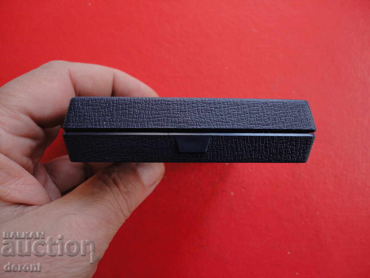 Θήκη για νομίσματα 4 με τιμή 5.00 BGN | € 2.56