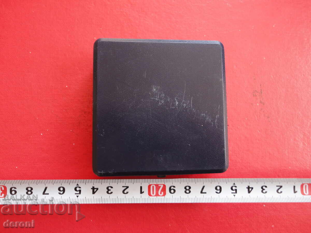 Coin box 5 with price 5.00 BGN | € 2.56 Coin box 5 with price 5.00 BGN | € 2.56