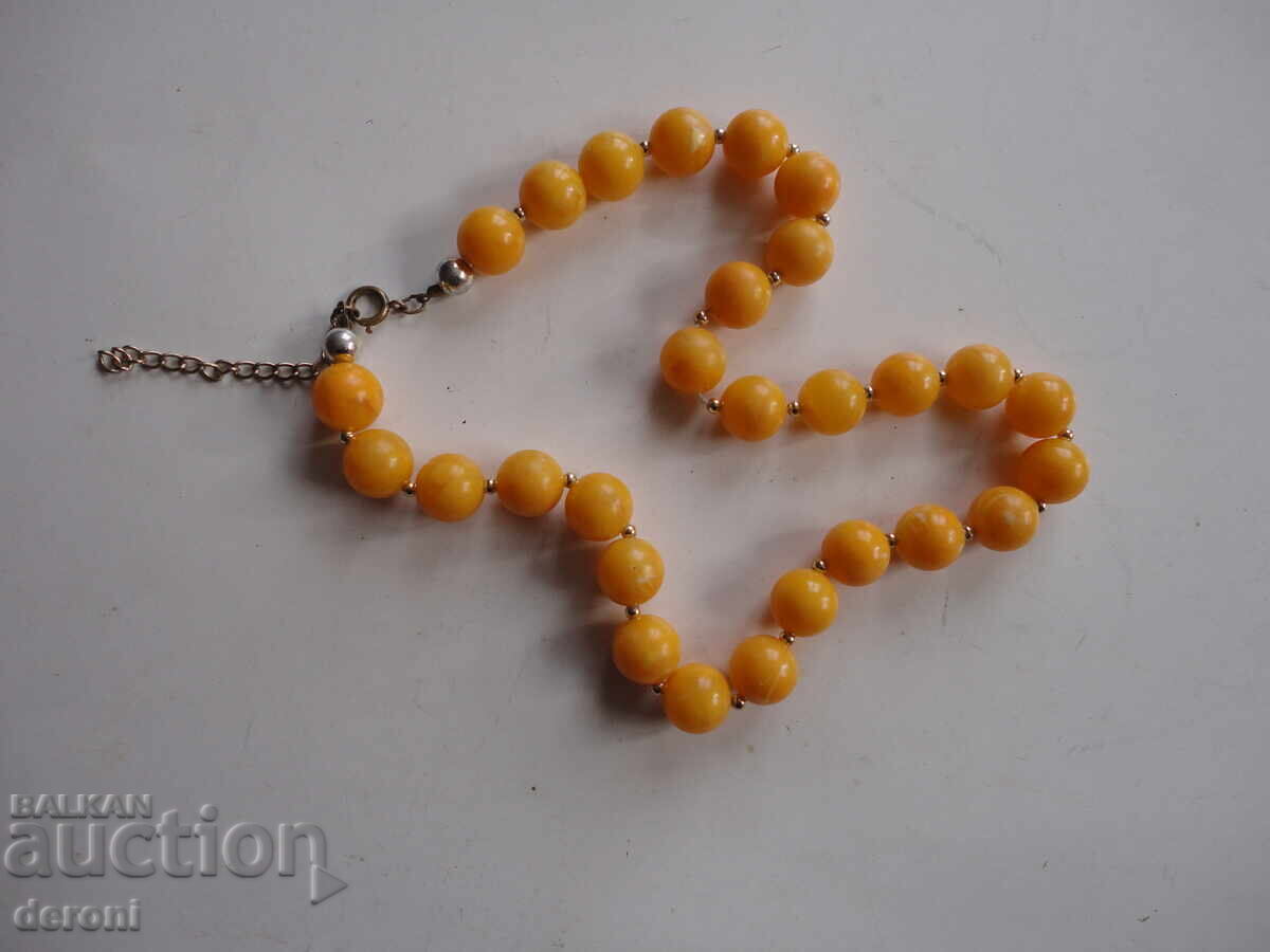 Bakelite Necklace with price 10.00 BGN | € 5.11 Bakelite Necklace with price 10.00 BGN | € 5.11