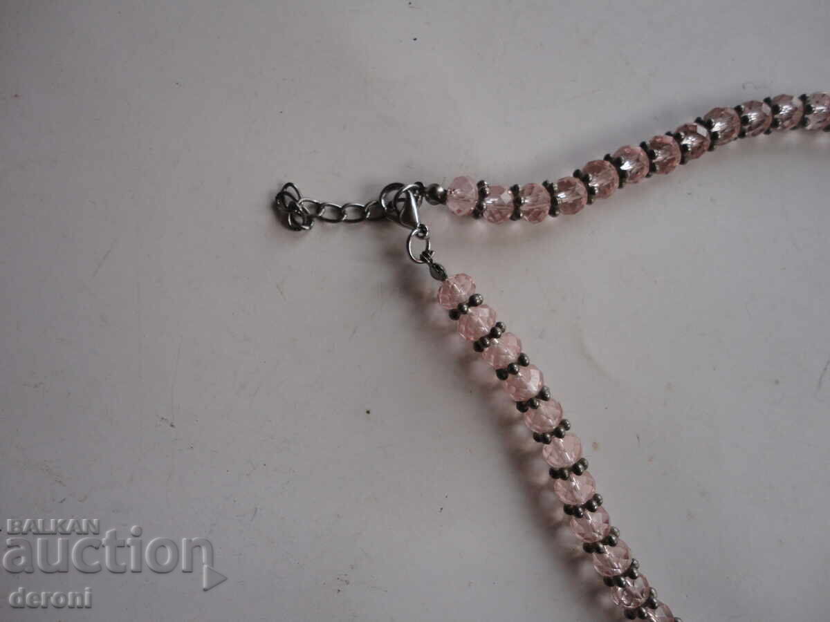 Delivery of Necklace with 8 stones Delivery of Necklace with 8 stones