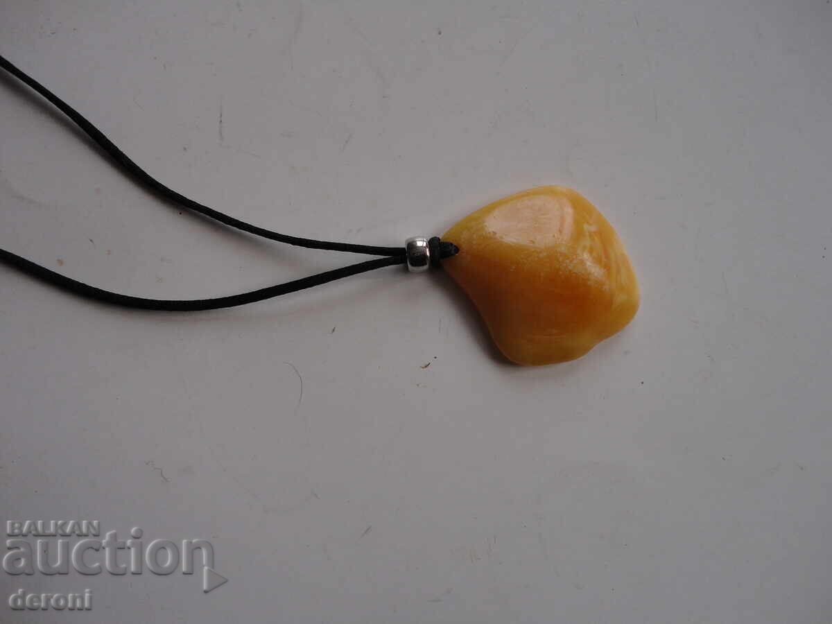 Bakelite Amber Necklace with price 10.00 BGN | € 5.11 Bakelite Amber Necklace with price 10.00 BGN | € 5.11