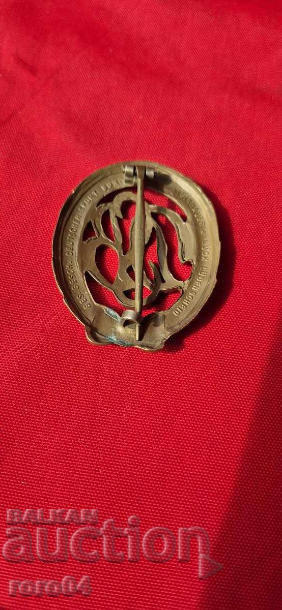 Delivery of GERMAN SPORTS BADGE - DSB - WWII Delivery of GERMAN SPORTS BADGE - DSB - WWII