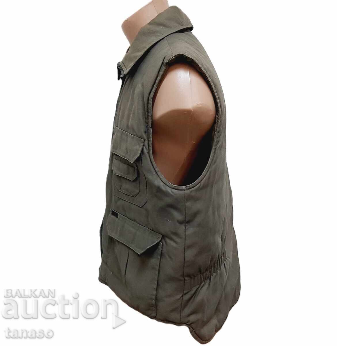 Livrarea Vestă matlasată, verde, militară (18.2)