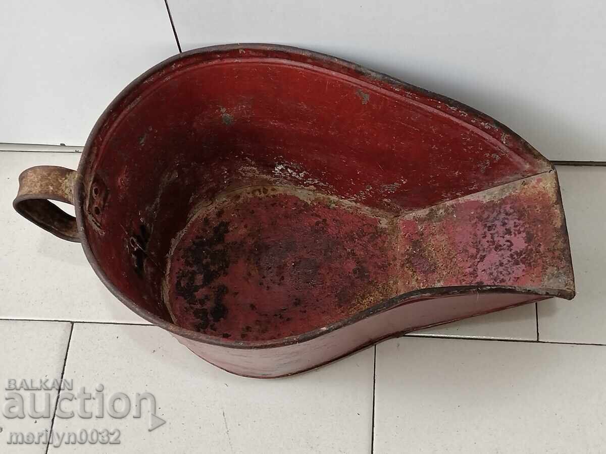 Profile bucket for hauling bulk grain materials