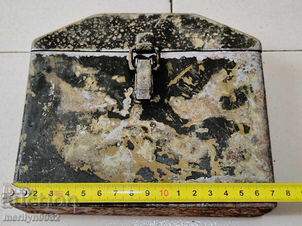 Delivery of Army metal box with accumulator chest WW2 Delivery of Army metal box with accumulator chest WW2