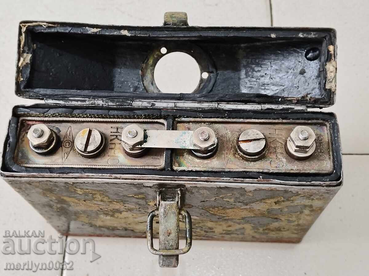 Army metal box with accumulator chest WW2 - 5 Army metal box with accumulator chest WW2 - 5