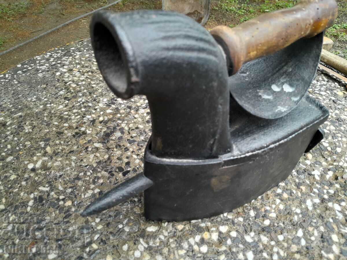 Доставка на Рядка ютия на жар с комин Доставка на Рядка ютия на жар с комин