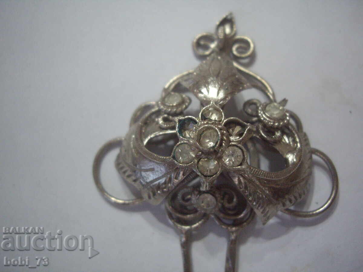 Interesting hair needle with price 20.00 BGN | € 10.23 Interesting hair needle with price 20.00 BGN | € 10.23