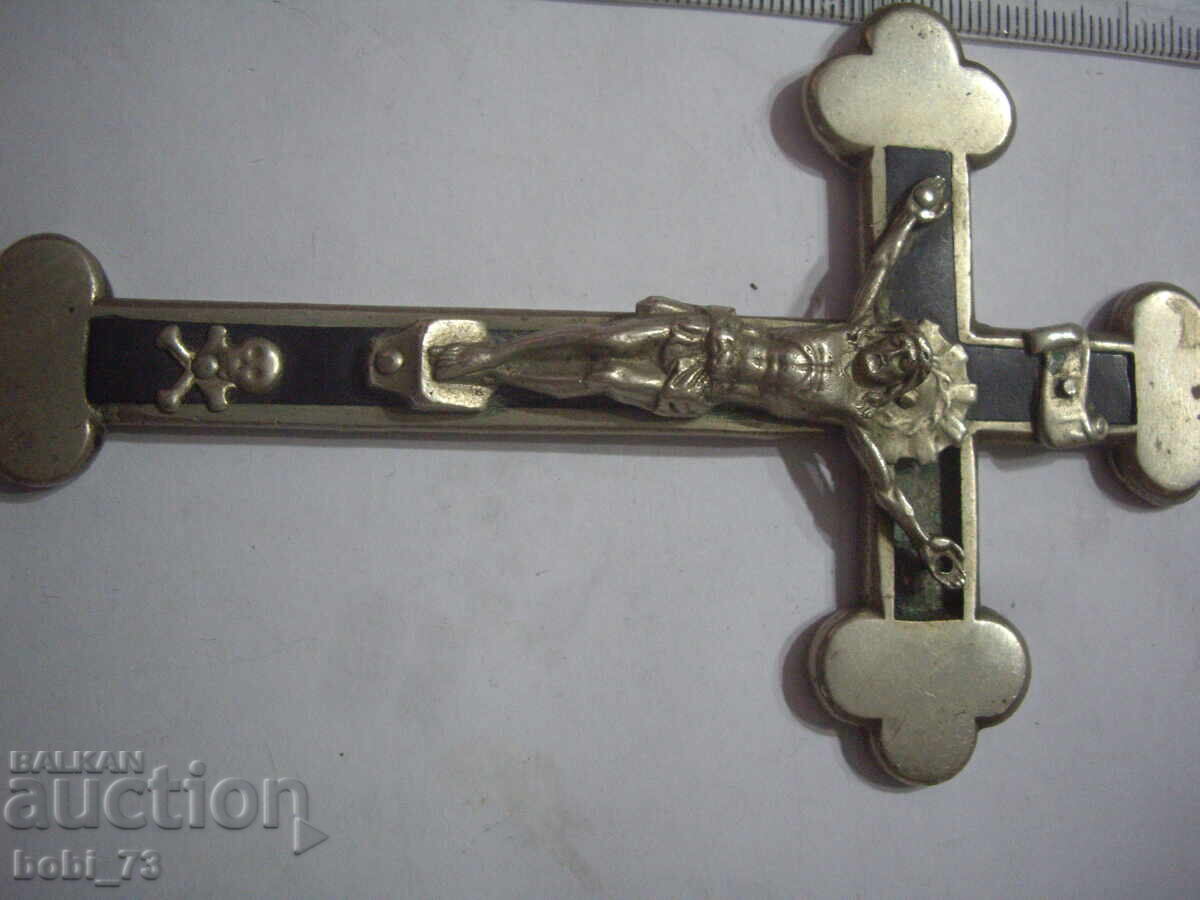 Old massive cross with price 100.00 BGN | € 51.13 Old massive cross with price 100.00 BGN | € 51.13