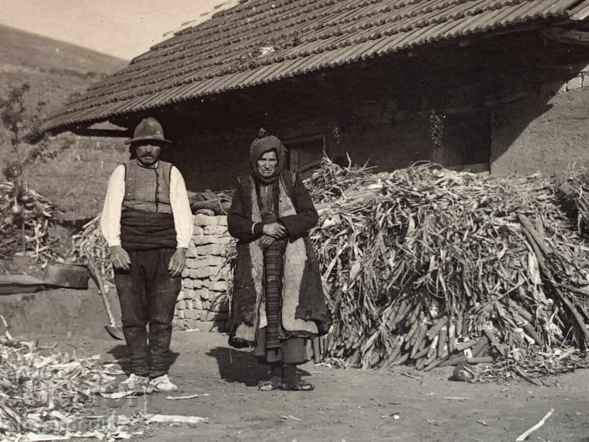 Auction Beats and Culture of Southeastern Bulgaria in the 1930s Auction Beats and Culture of Southeastern Bulgaria in the 1930s