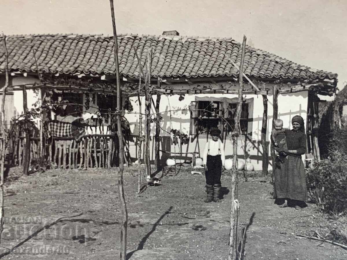 Auction Beats and Culture of Southeastern Bulgaria in the 1930s Auction Beats and Culture of Southeastern Bulgaria in the 1930s