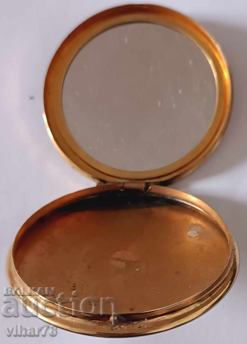 малко огледалце с цена 34.99 лв. | € 17.89 малко огледалце с цена 34.99 лв. | € 17.89