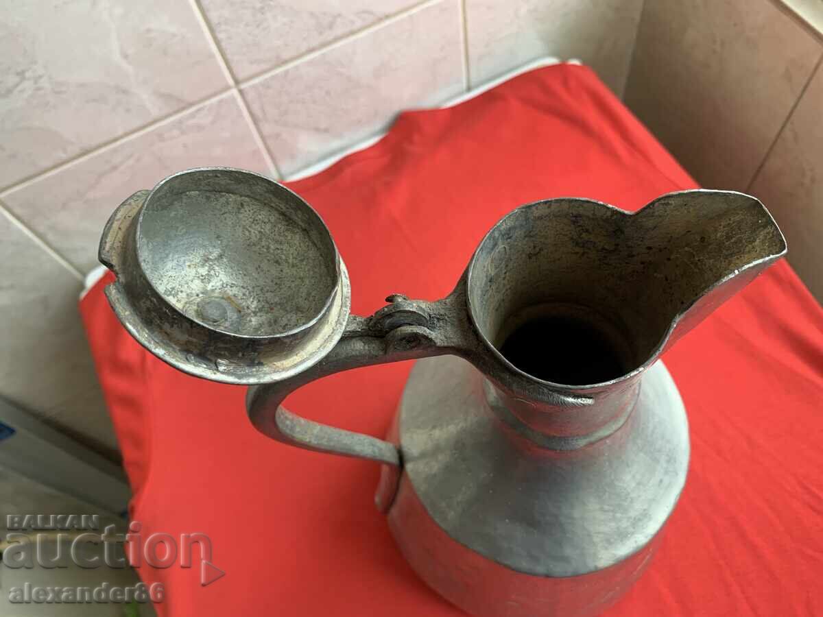 Δημοπρασία Παλιό χάλκινο γκιούμι/κανάτα Δημοπρασία Παλιό χάλκινο γκιούμι/κανάτα