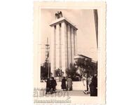 1937 ΜΙΚΡΗ ΠΑΛΙΑ ΦΩΤΟΓΡΑΦΙΑ ΕΚΘΕΣΗ ΠΑΡΙΣΙΟΥ ΓΕΡΜΑΝΙΚΟ ΠΕΡΙΠΤΕΡΟ Δ592