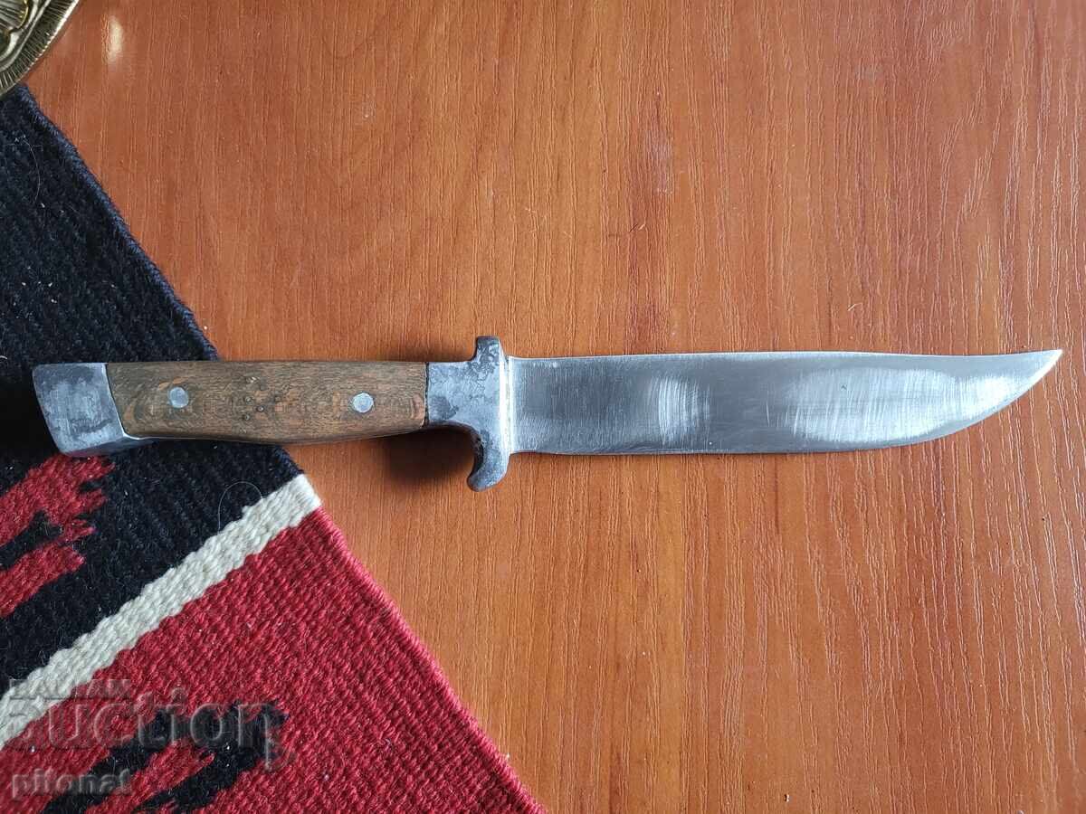 Cuțit de colecție din epoca socialistă Gabrovo cu preț 70.00 BGN | € 35.79