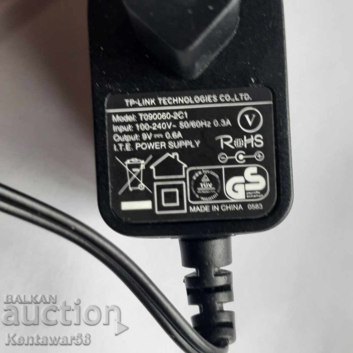 Захранващ адаптер 9V 0.6A нов. с цена 6.00 лв. | € 3.07 Захранващ адаптер 9V 0.6A нов. с цена 6.00 лв. | € 3.07