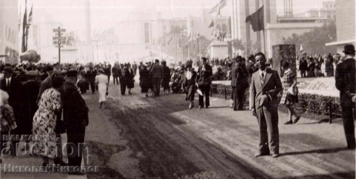 Licitație 1937 FOTOGRAFIE MICĂ VECHE PARIS BULGARI LA EXPOZIȚIE D607