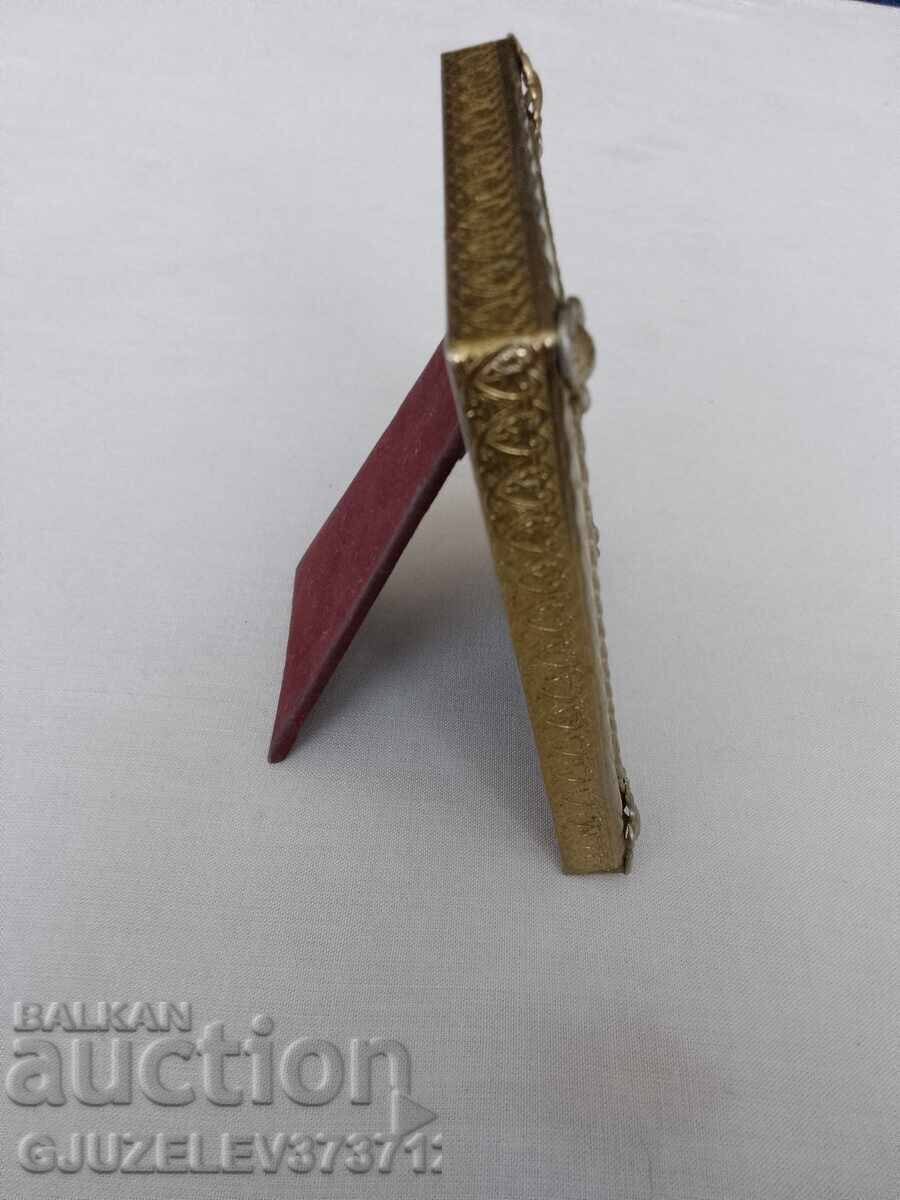 Rame foto vintage cu stativ din metal și sidef în cu preț 90.00 BGN | € 46.02 Rame foto vintage cu stativ din metal și sidef în cu preț 90.00 BGN | € 46.02