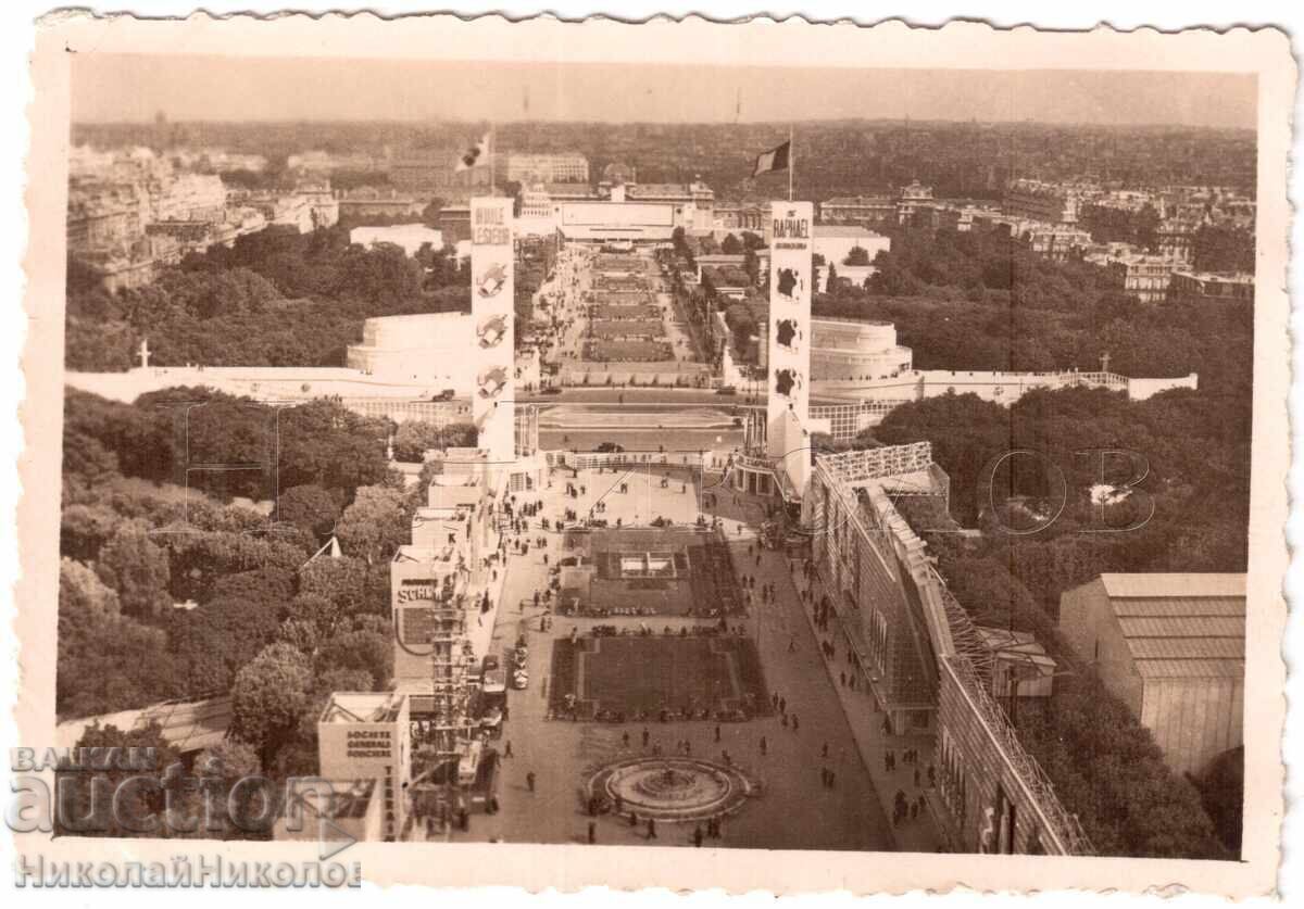 1937 FOTOGRAFIE MICĂ VECHE PARIS BULGARI LA EXPOZIȚIE D609