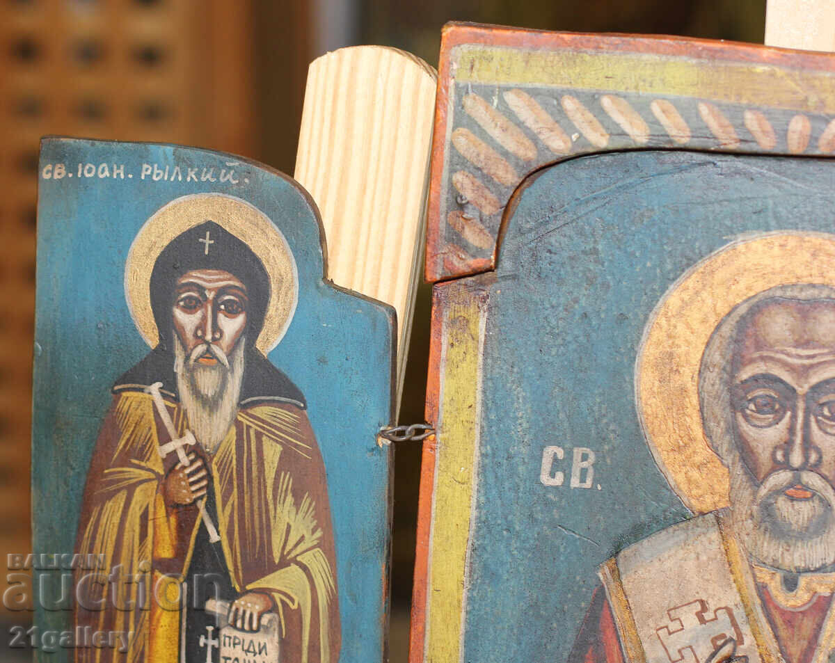 Delivery of Painted icon tempera triptych Saint Nicholas the Wonderworker Delivery of Painted icon tempera triptych Saint Nicholas the Wonderworker