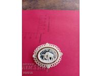 Αρχαία καρφίτσα, κόκαλο