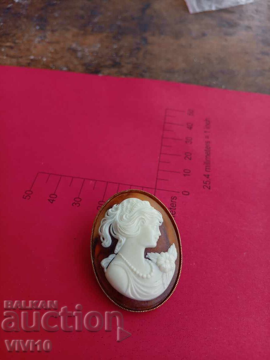 Antique brooch, cameo