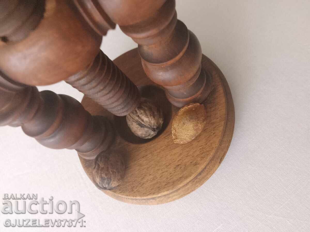 Oak press for walnuts and nuts, 18th century - 7