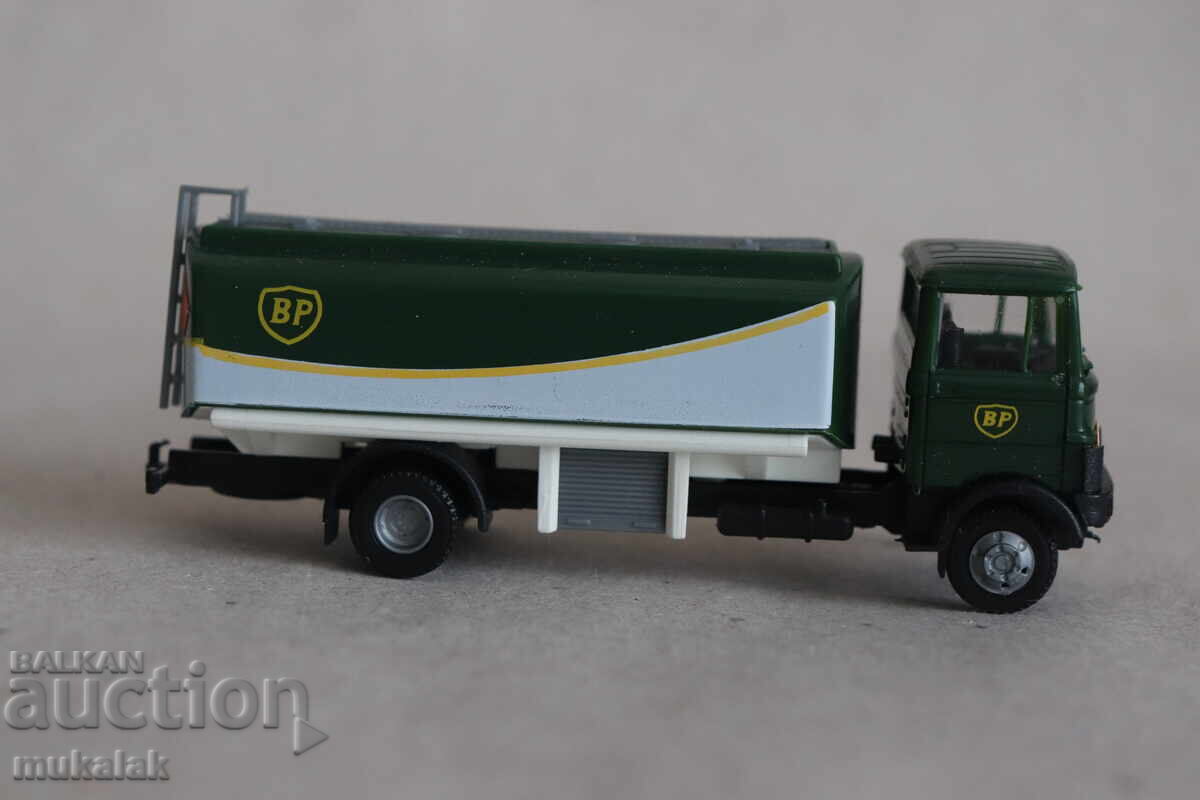 ROCO??? H0 1/87 MERCEDES TANKER TRUCK TOY MODEL - 5 ROCO??? H0 1/87 MERCEDES TANKER TRUCK TOY MODEL - 5