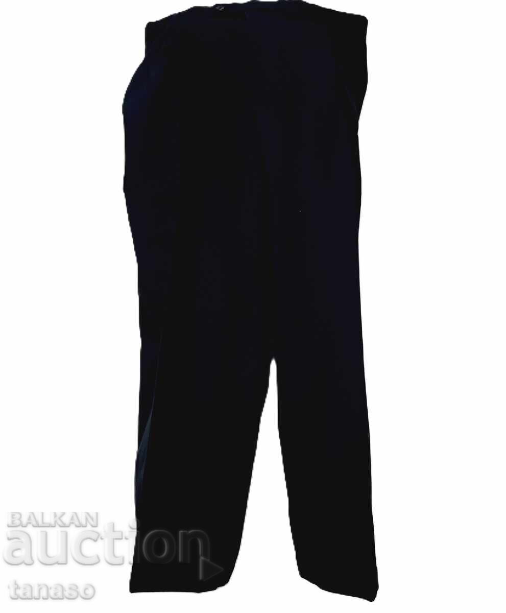 Δημοπρασία Γυναικείο παντελόνι (18.2) Δημοπρασία Γυναικείο παντελόνι (18.2)