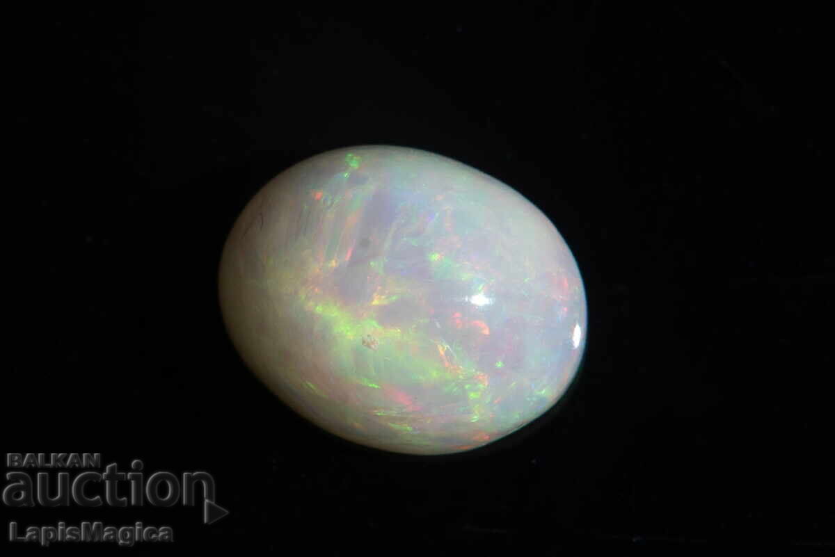 Αιθιοπικός οπάλιος 2.37ct οβάλ καμπουσόν με τιμή 66.00 BGN | € 33.75