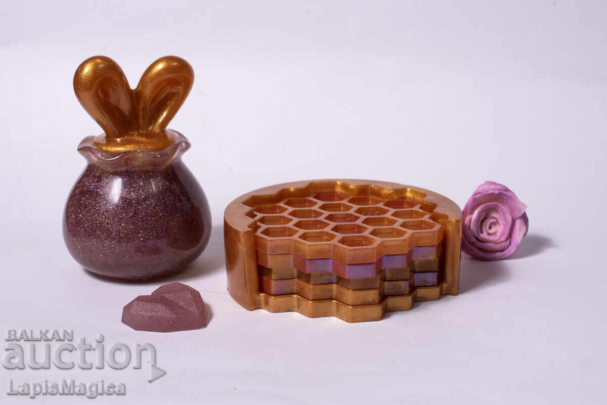 Auction Easter Handmade Epoxy Resin Set Auction Easter Handmade Epoxy Resin Set
