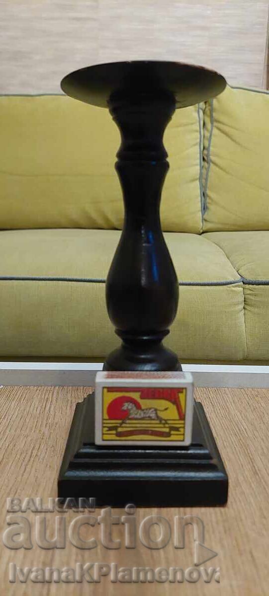 Sfeșnic sculptat în lemn pentru cunoscători - 6 Sfeșnic sculptat în lemn pentru cunoscători - 6