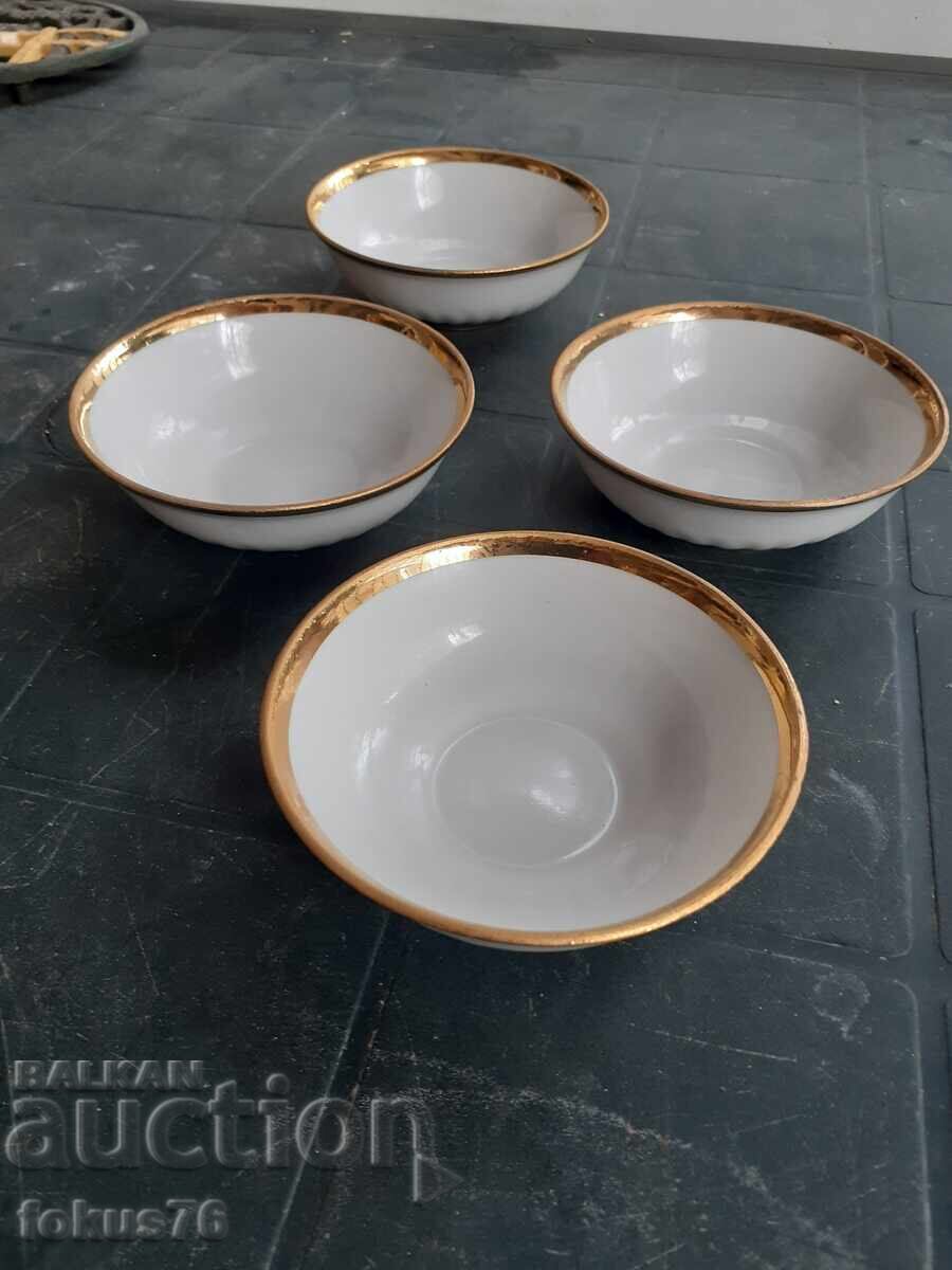 Ντουλέβο - σοβιετική πορσελάνη 4 μπολ για χαβιάρι χρυσό χείλος